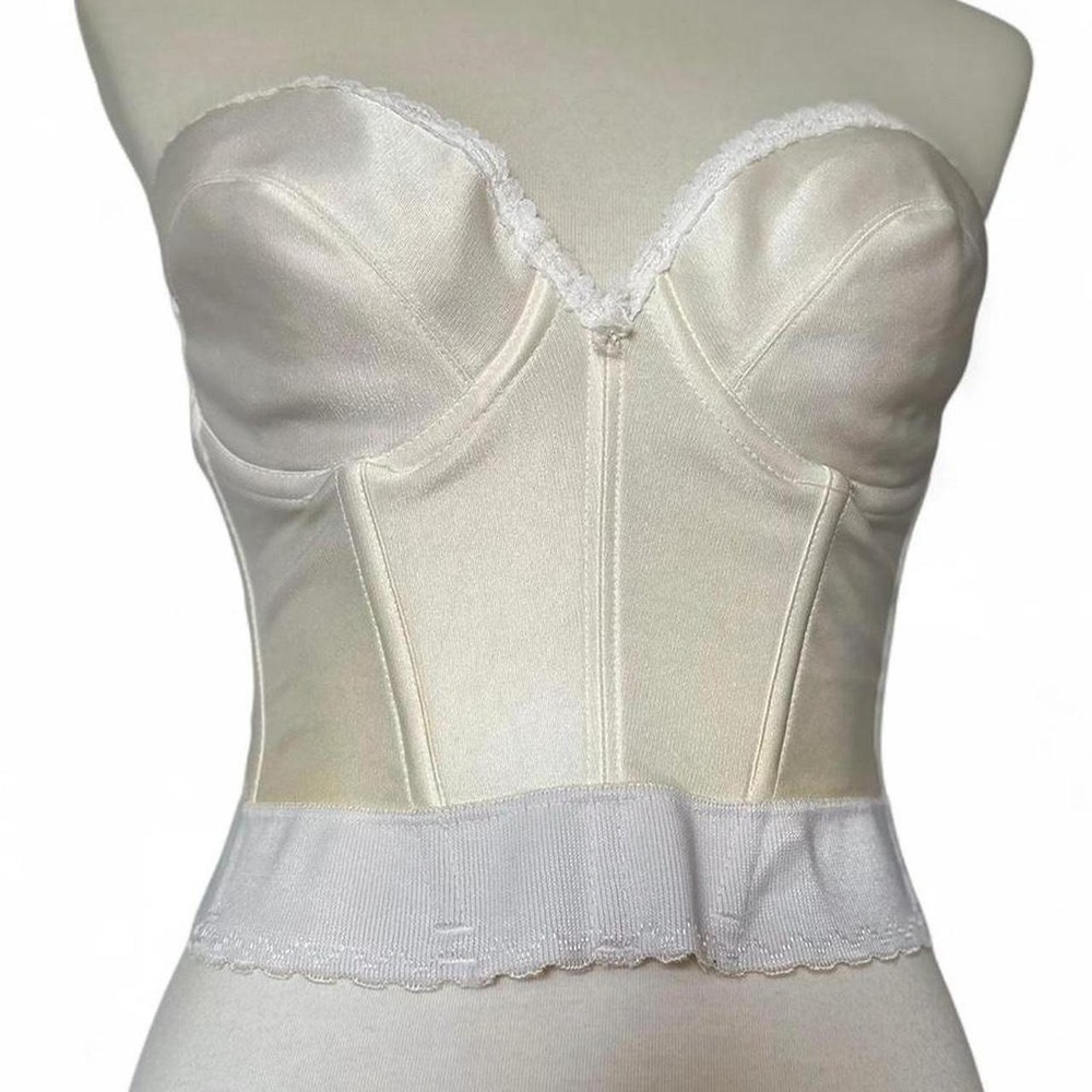 Vintage Carnival Ilgwu made buster bra
